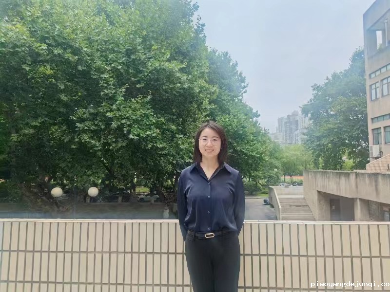 顾春节.jpg 顾春节.jpg