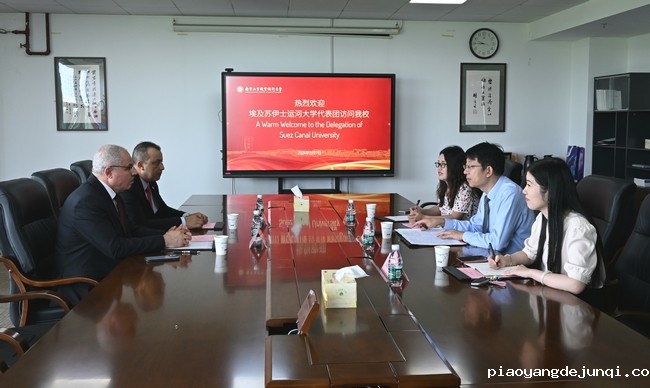 会议场景 (2).jpg