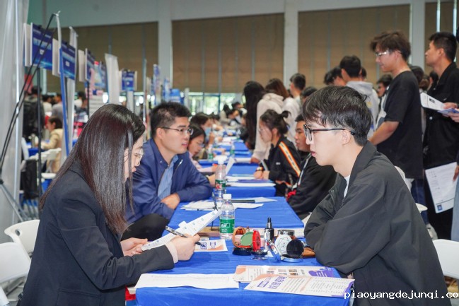 f9bd5d33eb6ec44f7a674187df8f15e